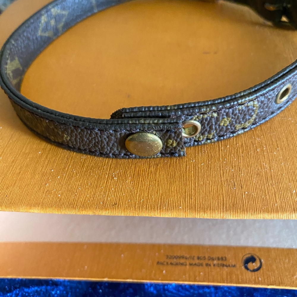 COPY - Lv collar-